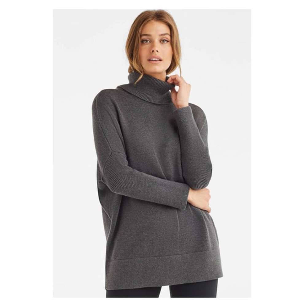 NWT VETTA CAPSULE The Oversized Sweate Sz S